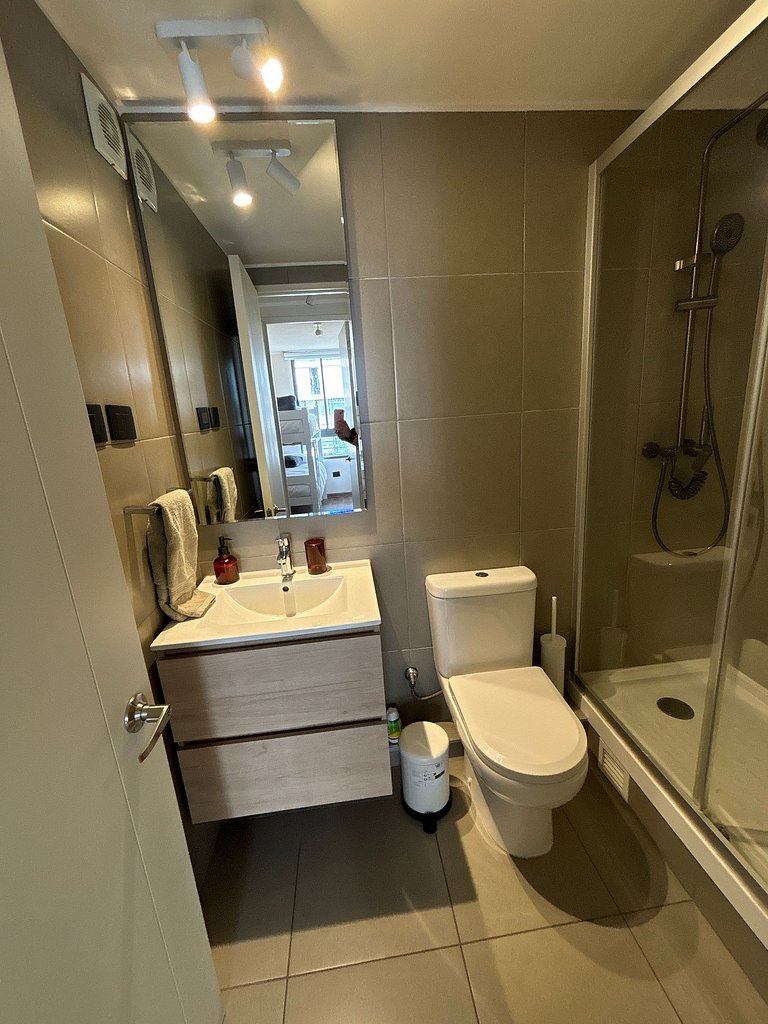 Depto Céntrico + Metro • Para 4 Personas