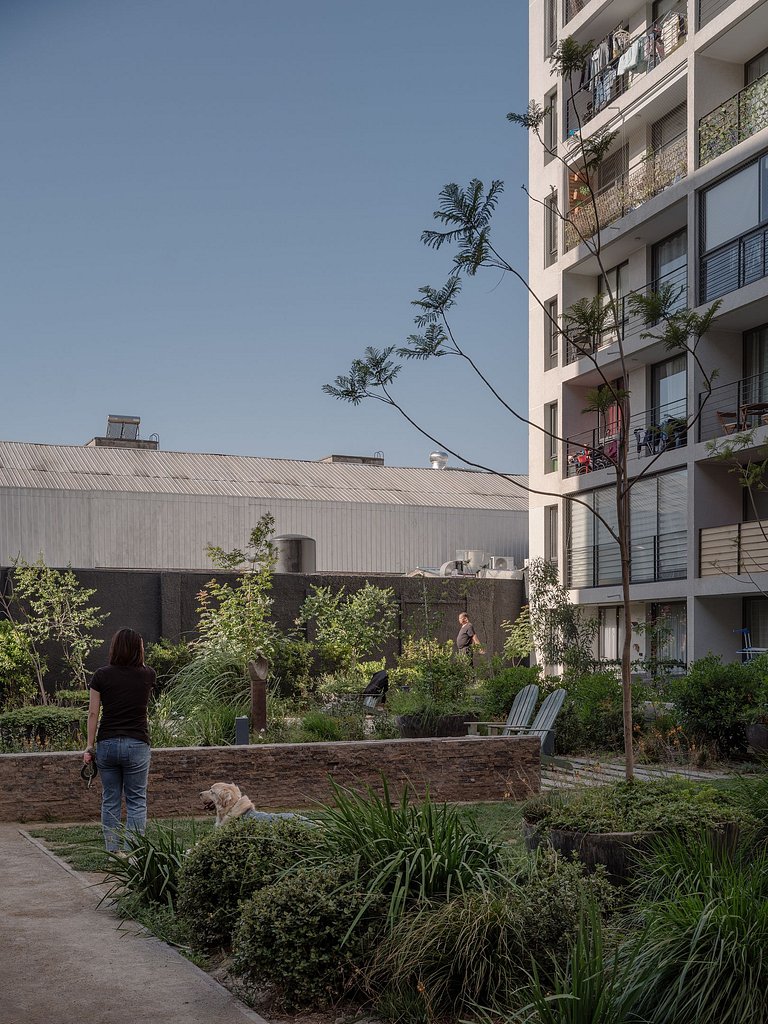 Depto Céntrico + Metro • Para 4 Personas