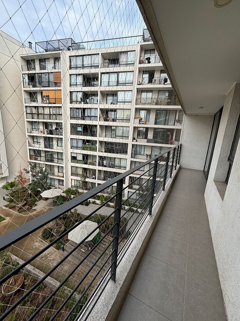 Depto Céntrico + Metro • Para 4 Personas