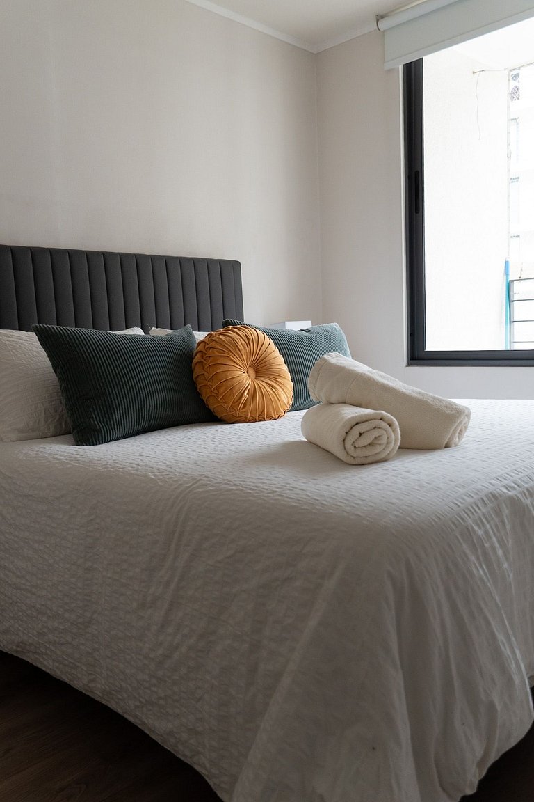 Depto Céntrico + Metro • Para 4 Personas