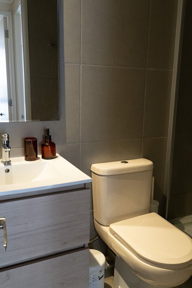 Depto Céntrico + Metro • Para 4 Personas